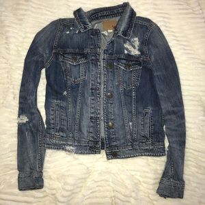 American Eagle distressed cropped denim jacket